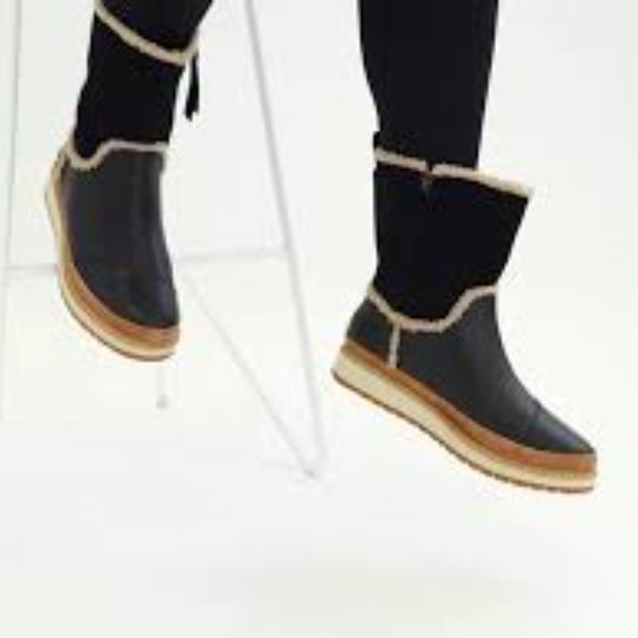 TOMS Makenna Shearling Boot 8 - Picture 4 of 4